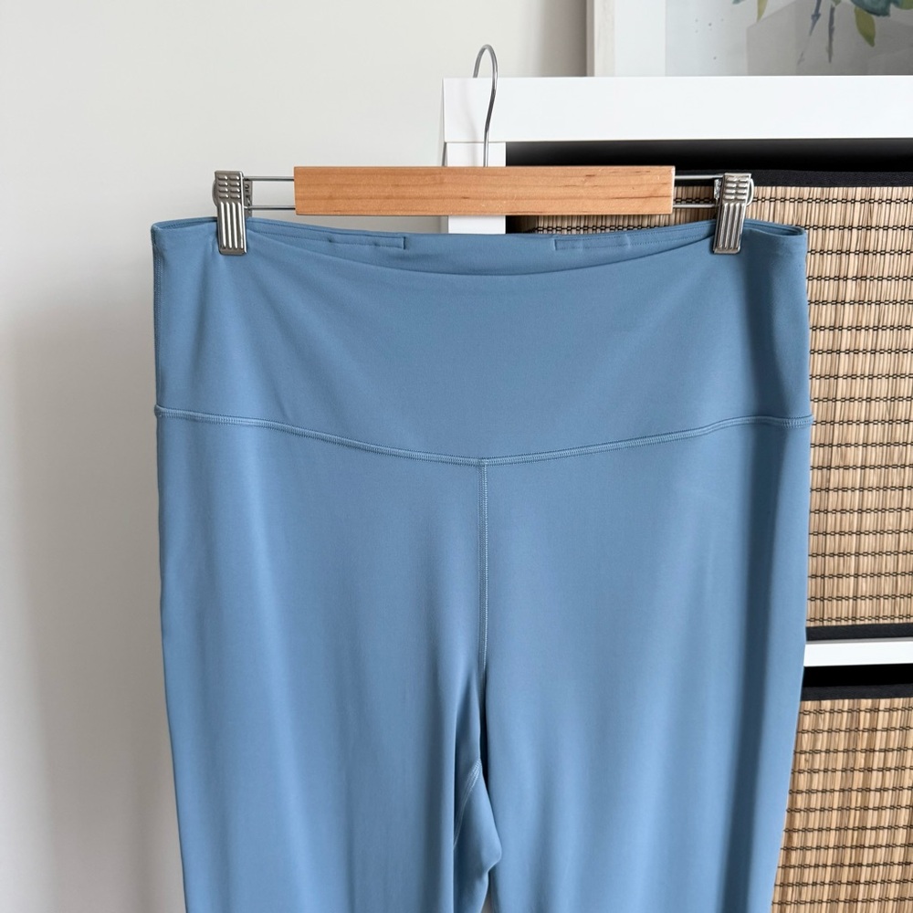 Lululemon Groove Super High Rise Flared Pants 30" Blue Sz 14 - Picture 2 of 10